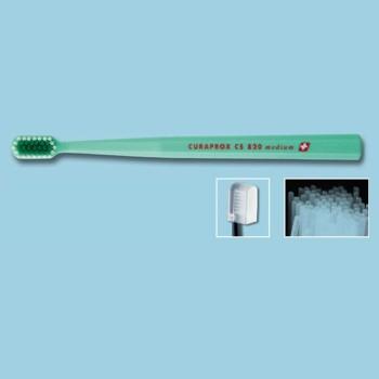 Curaprox CS 820 “medium” zubná kefka